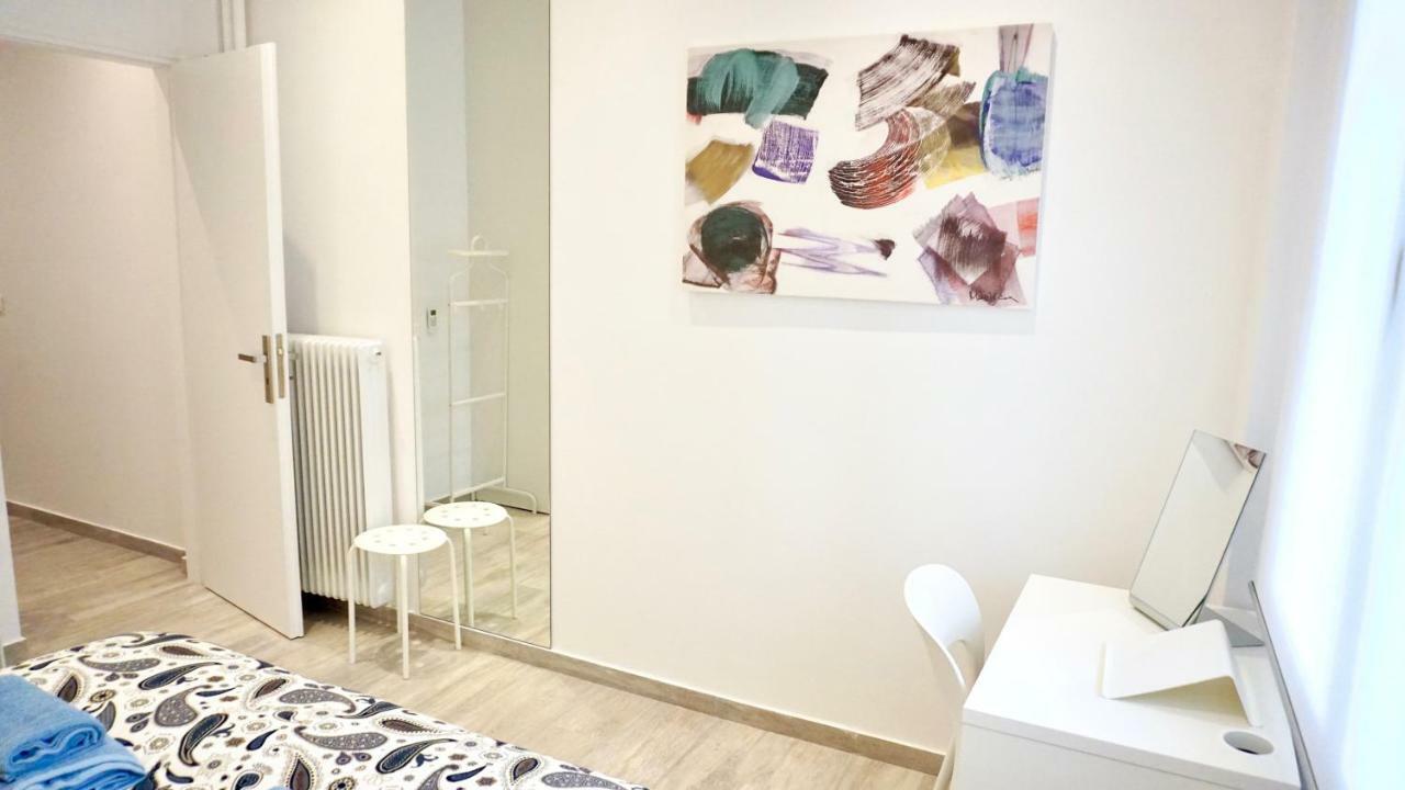 Modern & Central Apt In Athens Ngoại thất bức ảnh